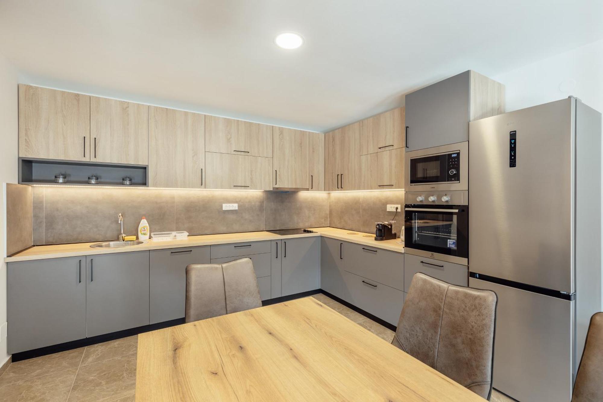 Magnolija Apartmani Игало Экстерьер фото